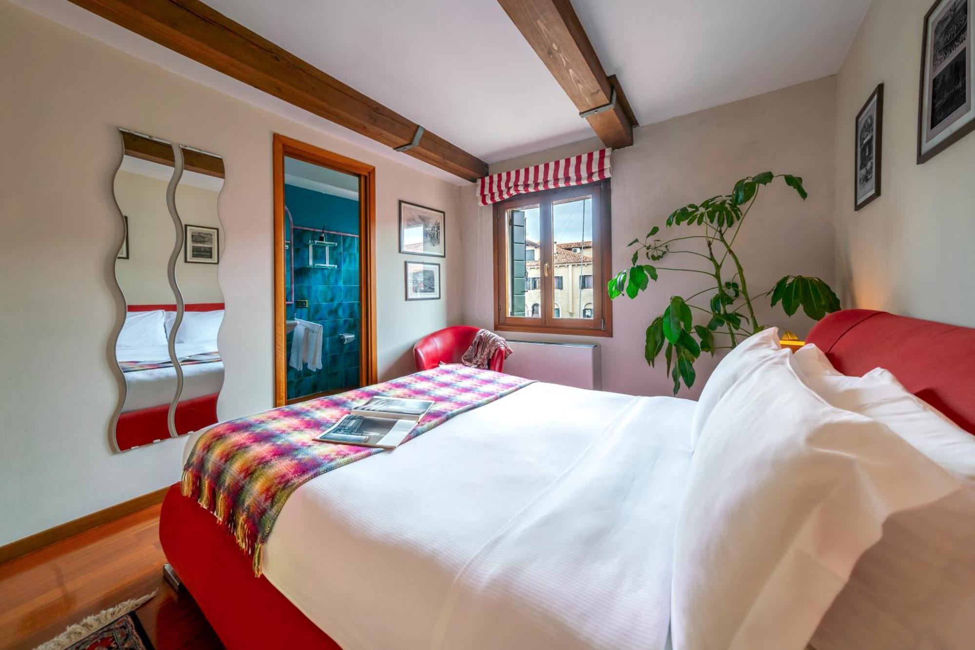 Palazzo San Luca Hotel Venice Bilik gambar